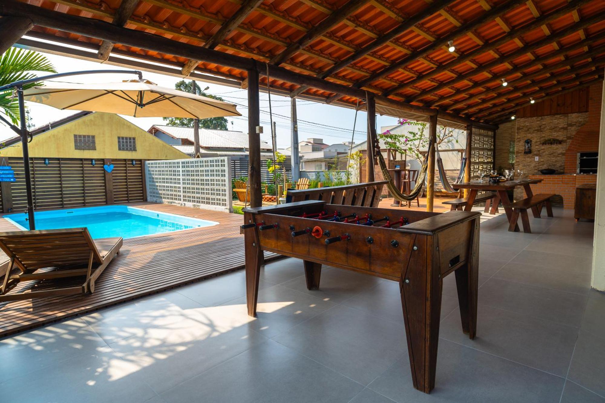Casa Com Varanda Incrivel - Sinuca, Pepolim, Piscina, Praca De Fogo - Proximo Ao Parque Beto Carrero World *